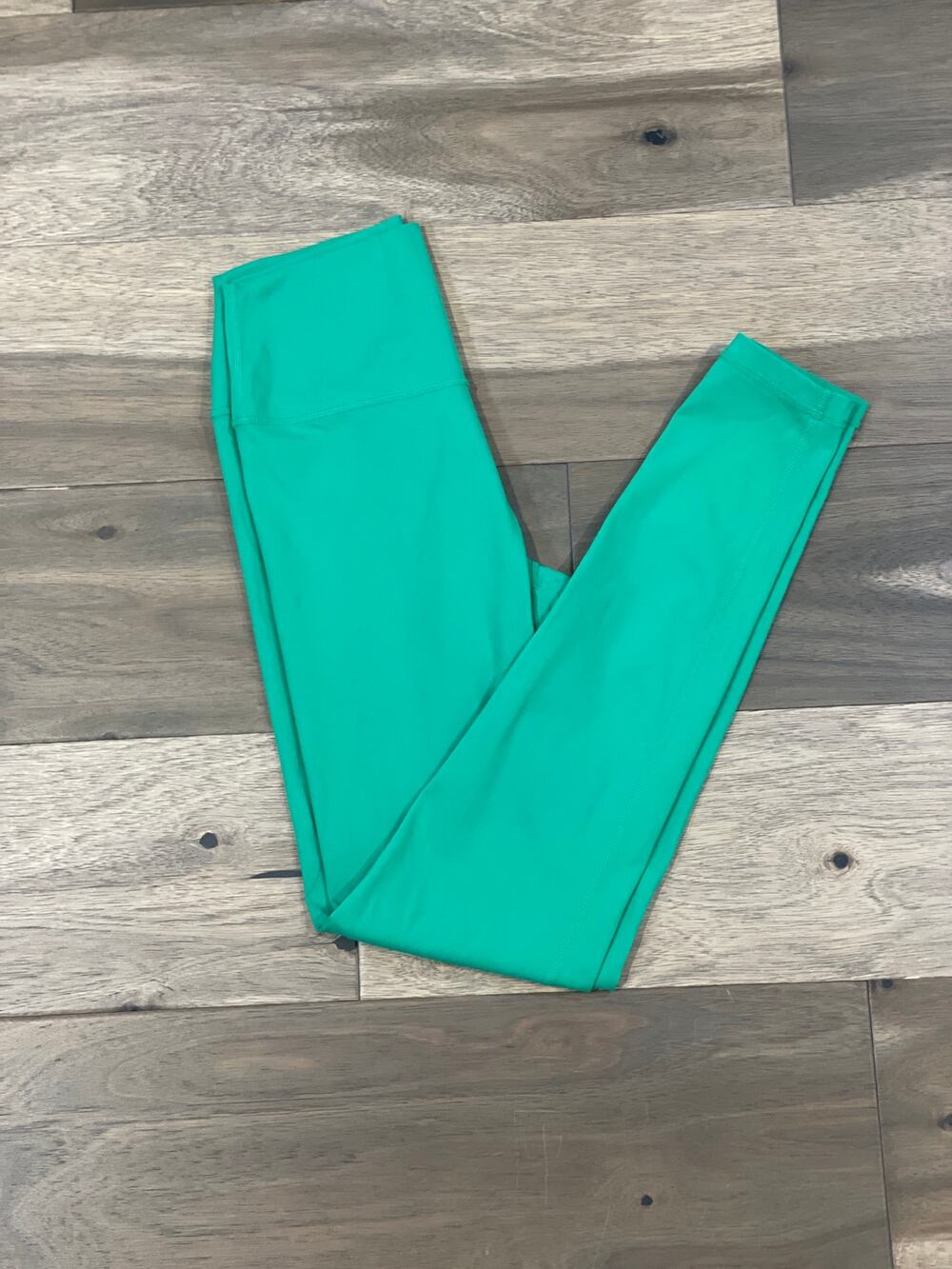 Astoria Activewear Green Leggings Size M High Rise 26.5 Inseam EUC